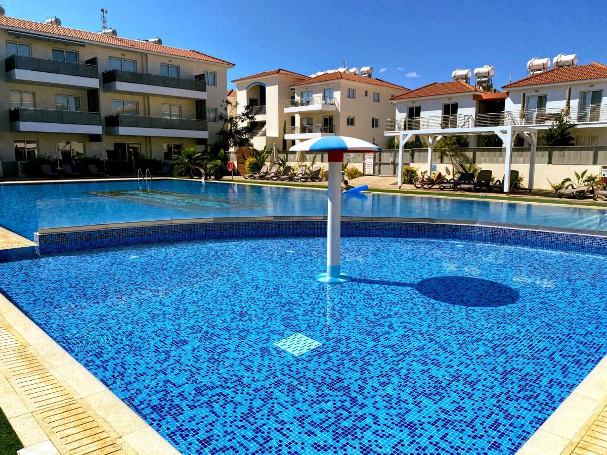 Domino Blue Apartment Paralímni Extérieur photo